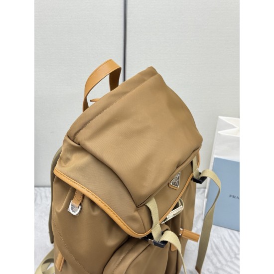 F780 new hiking bag 2VZ019 This duffel bag is made of imported nylon fabric to create quite a technological style backpack main compartment with flap and buckle back zipper pockets adjustable woven nylon straps two external zipper pockets and two drawstri