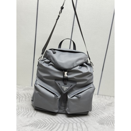 F700 new men's bag shoulder bag 2024 spring and summer runway models gray 2VZ108 with adjustable long shoulder strap can also be used as a diagonal cross-body bag This bag is made of imported nylon fabrics top hardware front 2 diagonal zipper pocket desig