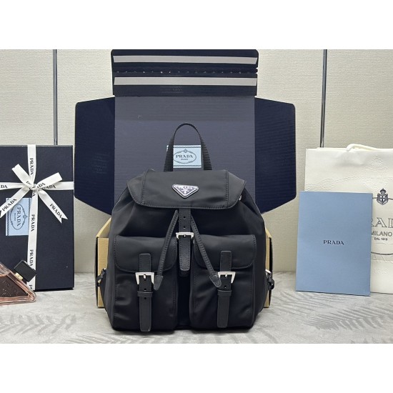 F450 with a full set of the right version of the counter packaging exclusive custom new small backpack 1BZ677 This nylon backpack is part of Prad's traditional design highlights the brand's important qualities innovative materials luxury pragmatism and cl