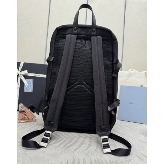 F680 new shoulder bag 2VZ101 multifunctional backpack This backpack is made of imported nylon fabric to present a technological appearance zipper main compartment and buckle for easy storage with two compartments three external zipper pockets lined with m
