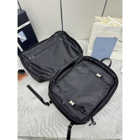 F680 new shoulder bag 2VZ101 multifunctional backpack This backpack is made of imported nylon fabric to present a technological appearance zipper main compartment and buckle for easy storage with two compartments three external zipper pockets lined with m