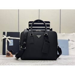 Dual Layer Briefcase 2VE022 Arrival