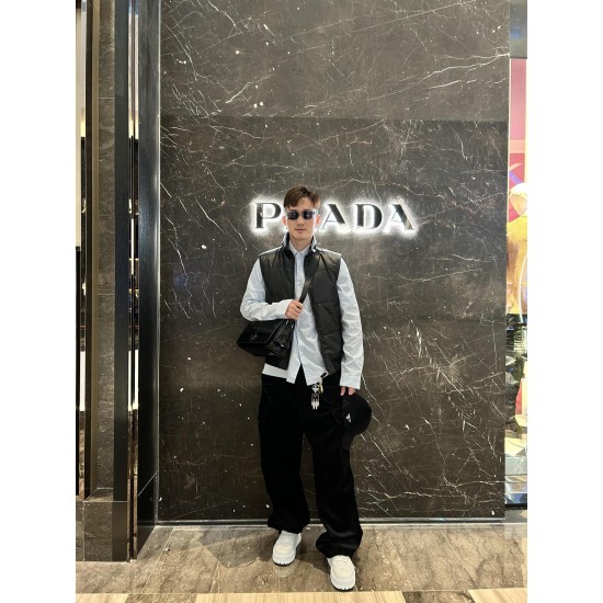 New messenger bag on the body