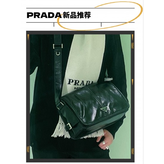 New messenger bag on the body