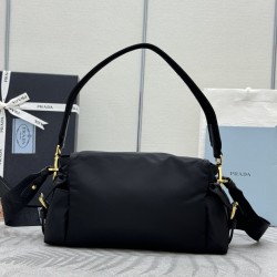 F490 with counter counter version of the full set of packaging exclusive customized new small messenger bag 1BD394 small this handbag is a perfect blend of sophistication and functionality made of recycled nylon with a soft silhouette with multiple pocket