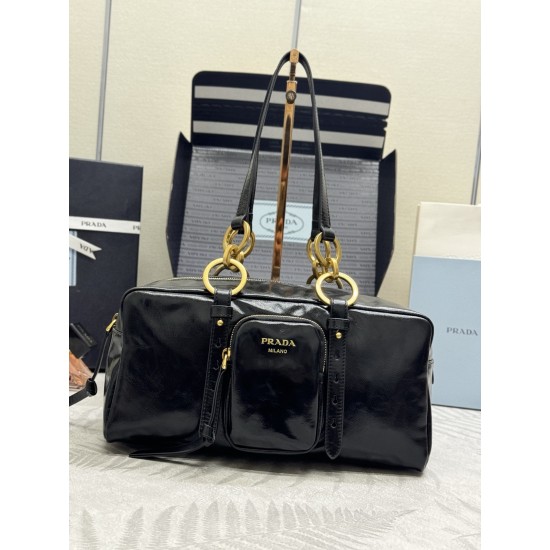 F660 with the counter version of the full set of packaging exclusive custom 2025 new oil waxed leather 1BB138 large this shoulder bag with soft oil waxed leather new interpretation of the design of retro metal hardware and collectible elements of the zipp