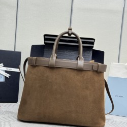 F880 new women's bag large 1BA416 suede suede this handbag women's bag using imported inside with imported nubuck leather frosted leather inside with imported sheepskin clean lines and sophisticated elements intertwined interpretation of the elegant and f