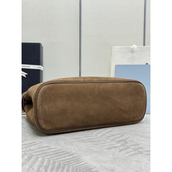 F880 new women's bag large 1BA416 suede suede this handbag women's bag using imported inside with imported nubuck leather frosted leather inside with imported sheepskin clean lines and sophisticated elements intertwined interpretation of the elegant and f