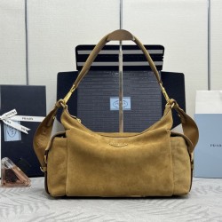 F700 NEW EXPLORATION BAG Frosted Leather 1BC264 Suede with Counterfeit Full Packaging This Exploration Bag is made of imported nylon fabric and calfskin leather features a soft silhouette and multiple pockets Lightweight and practical ReNylon emphasizes t