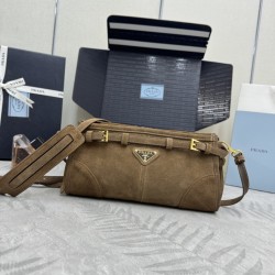 The new suede brown is in stock.