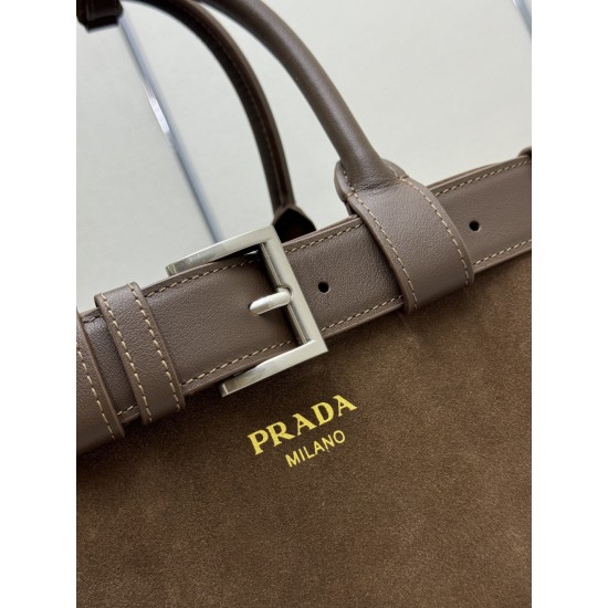 F850 new women's bag Medium 1BA417 suede suede this handbag women's bag using imported inside with imported suede leather frosted leather inside with imported sheepskin simple lines and sophisticated elements intertwined interpretation of the elegant and 