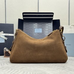 F670 new underarm bag Aimee suede suede 1BC228 large frosted leather arrived new shoulder bag design inspired by the exploration of Hobo silhouette soft lines quite modern sense of leather soft super versatile back a lot of euphonious leather silhouette c