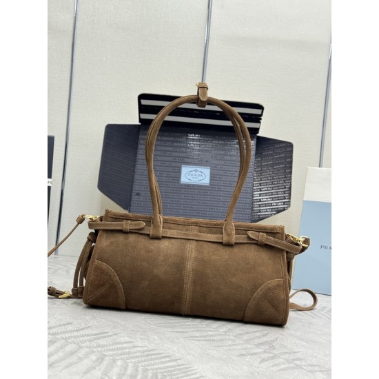 F690 with counter counter version of the full set of packaging exclusive custom new suede suede small Soft Lux1BA426 brown curry color arrived this handbag crossbody imported brushed leather exudes a classical atmosphere with a long detachable adjustable 