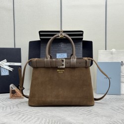F780 new women's bag 1BA434 suede suede this handbag women's bag using imported inside with imported suede brushed leather inside with imported sheepskin clean lines and sophisticated elements intertwined interpretation of the elegant and functional desig