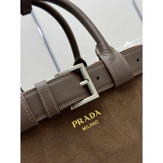 F780 new women's bag 1BA434 suede suede this handbag women's bag using imported inside with imported suede brushed leather inside with imported sheepskin clean lines and sophisticated elements intertwined interpretation of the elegant and functional desig