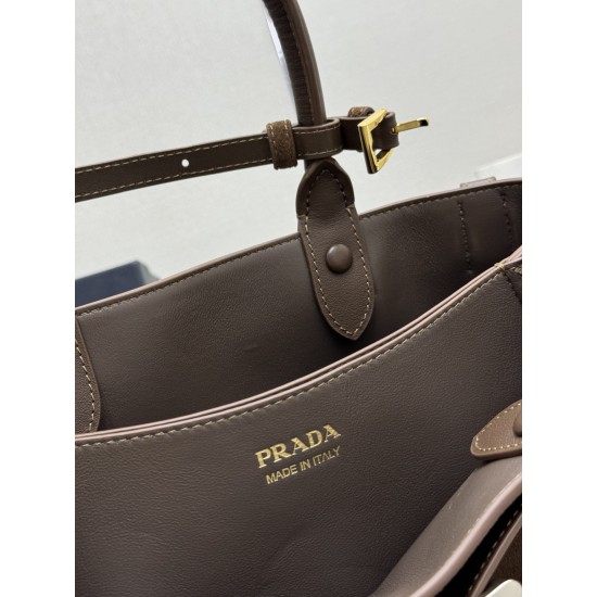 F780 new women's bag 1BA434 suede suede this handbag women's bag using imported inside with imported suede brushed leather inside with imported sheepskin clean lines and sophisticated elements intertwined interpretation of the elegant and functional desig