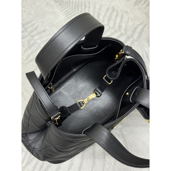 F880 new medium tote bag 1BG545 arrived this Matinee handbags imported calfskin handmade diamond embossed embroidery pattern design looks unique atmosphere with imported sheepskin lining with a zipper pouch inside with hook and loop removable tote and lon