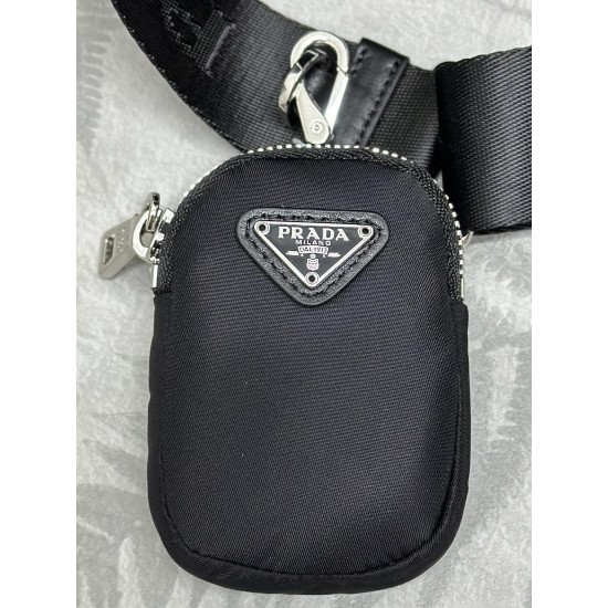 F450Diamond Lattice Tote Bag 3-in-11BG380This System Tote Bag comes with two leather handlesExquisite stitching technology shapes a triangular pattern to show craftsmanshipDetachable woven nylon shoulder strap brings different stylesFavorite is still the 