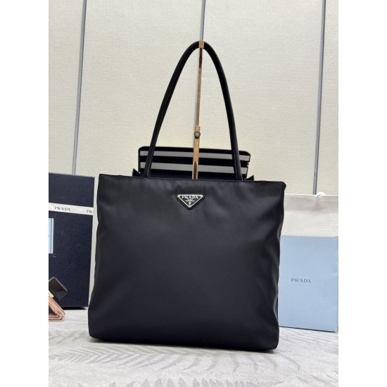 F300 new tote bag B6245 medium this retro tote bag using imported nylon fabrics iconic triangle label design simple and stylish space capacity is very practical retro fashion combined with one too good to look at and a permanent never out of fashion shopp