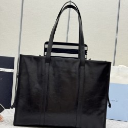 F750 new waxy leather tote bag 1BG460 This tote bag is made of imported waxy leather oily color exudes a classical atmosphere shoulder carry handheld can be capacity space is very large huge good use is definitely the time business people must-have models