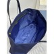 F400 new tote bag 1BG527 This timeless tote bag is a reinterpretation of the classic design of the four imported nylon fabrics with a sophisticated and practical silhouette to show the unique style of clean lines and atmosphere of the atmosphere is easy t