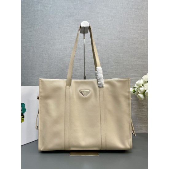 P750 top original single new waxy leather tote bag 1BG460 this tote bag using imported waxy leather oily color exudes a classical atmosphere shoulder carry handheld can be capacity space is very large huge good use is definitely the time business people m