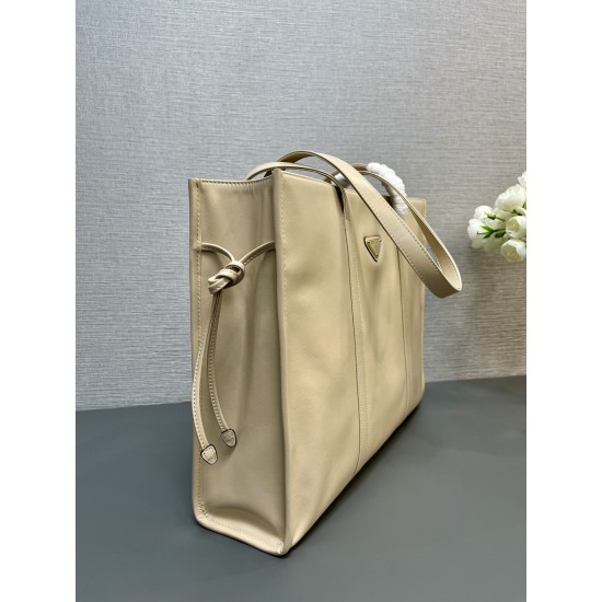 P750 top original single new waxy leather tote bag 1BG460 this tote bag using imported waxy leather oily color exudes a classical atmosphere shoulder carry handheld can be capacity space is very large huge good use is definitely the time business people m