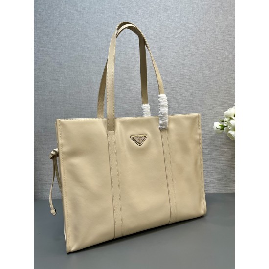 P750 top original single new waxy leather tote bag 1BG460 this tote bag using imported waxy leather oily color exudes a classical atmosphere shoulder carry handheld can be capacity space is very large huge good use is definitely the time business people m
