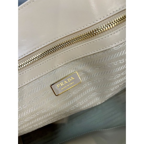 P750 top original single new waxy leather tote bag 1BG460 this tote bag using imported waxy leather oily color exudes a classical atmosphere shoulder carry handheld can be capacity space is very large huge good use is definitely the time business people m